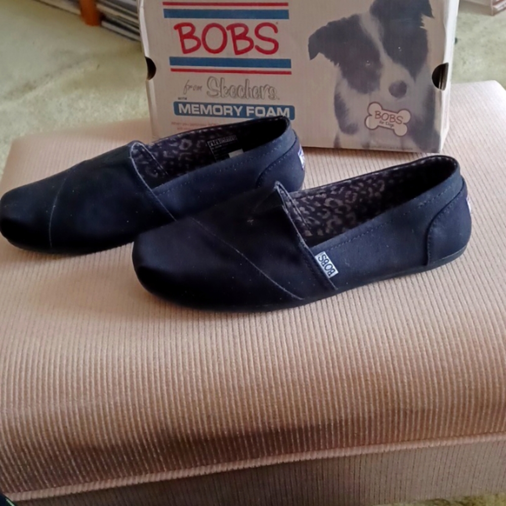 BOB'S by Skechers - Size 8-Wide - Black Cloth - Memory Foam - NWOT